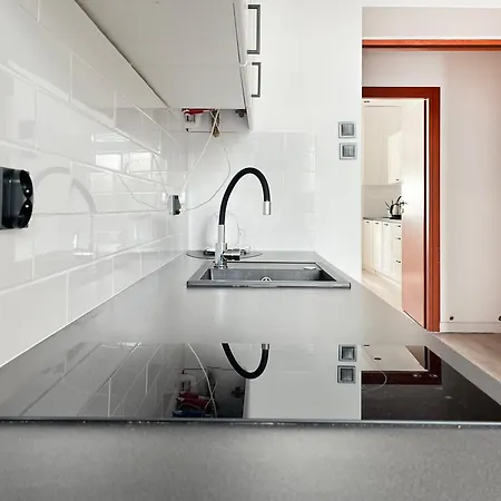 아파트 For 6 Guests, 2 Bathrooms And Air Conditioning 크라쿠프