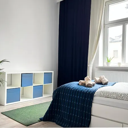아파트 For 6 Guests, 2 Bathrooms And Air Conditioning