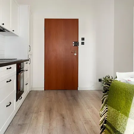 For 6 Guests, 2 Bathrooms And Air Conditioning * 크라쿠프