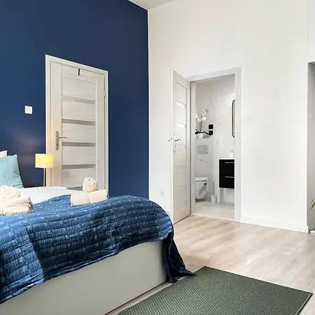 아파트 For 6 Guests, 2 Bathrooms And Air Conditioning
