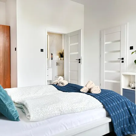 아파트 For 6 Guests, 2 Bathrooms And Air Conditioning *