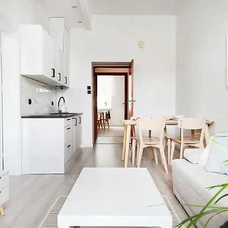 For 6 Guests, 2 Bathrooms And Air Conditioning 아파트