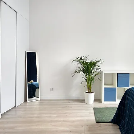 아파트 For 6 Guests, 2 Bathrooms And Air Conditioning 크라쿠프