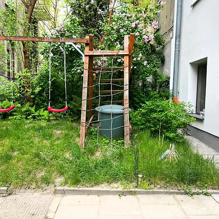 For 6 Guests, 2 Bathrooms And Air Conditioning *